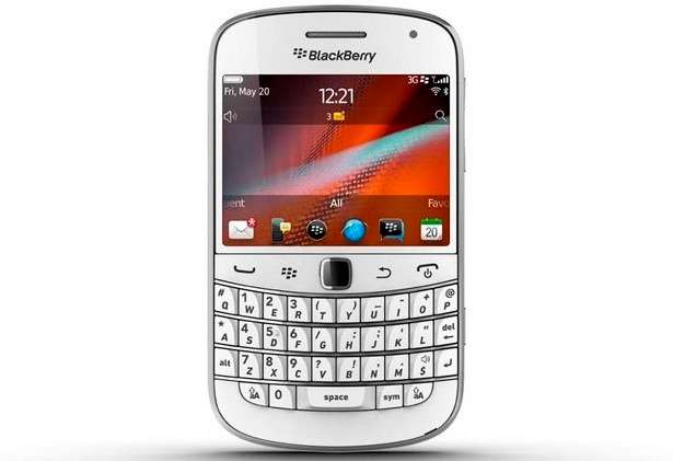 Blackberry Bold 9900 - WHITE - Brand new in sealed box - local stock